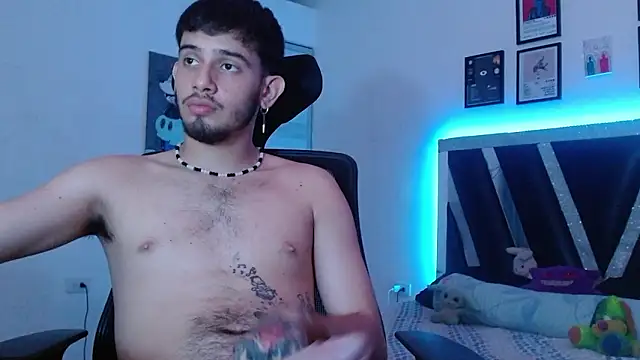 sebasxxl12 - Sebasxxl12's free webcam - UK Sex Cams