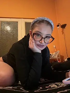 Webcam Model (SirenLisa69)  is live.Free join now!