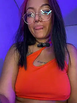 queen_of_you_heart - Queen_of_you_heart's free webcam