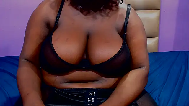 DARKGIANTMELANIN webcam