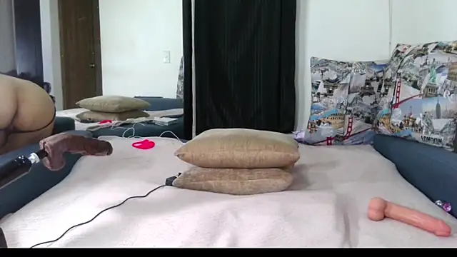 Carla-Bonny18 webcam