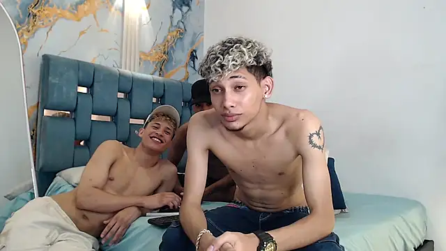 YOUNG_GUYS1 webcam