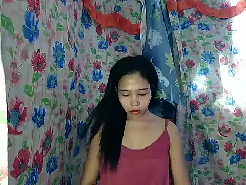 PinaySkinnyGirl webcam