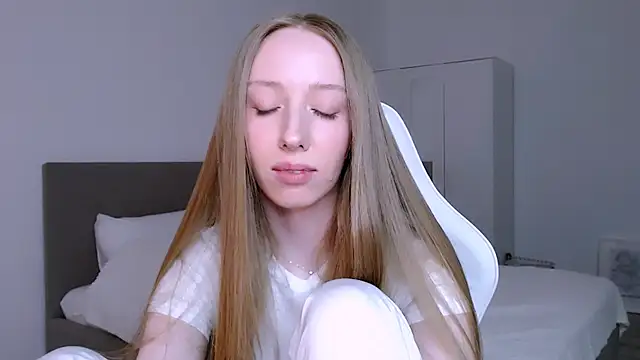 Luna_insniity webcam