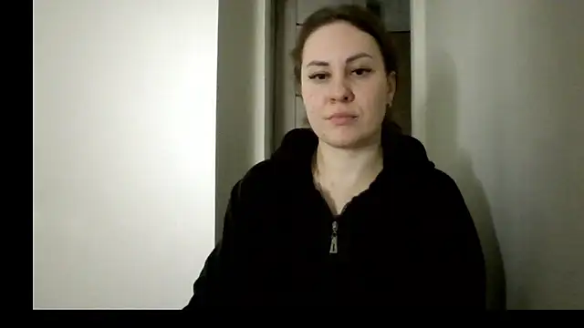 meadoweyes - MeadowEyes's free webcam - UK Sex Cams