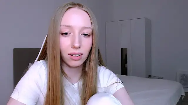 Luna_insniity webcam