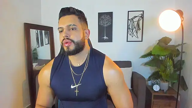 justin_kingx7 - Justin_kingX7's free webcam - UK Sex Cams