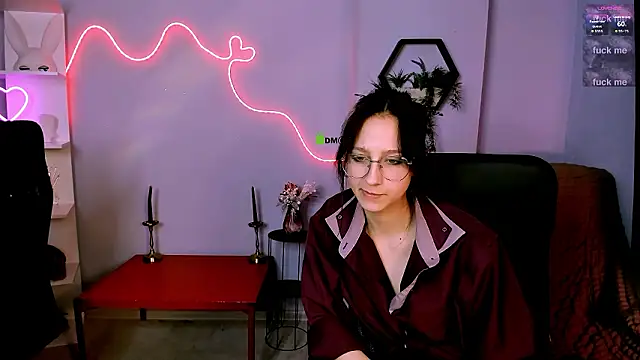 lau_ra_queen - Lau_ra_queen's free webcam