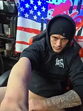 twistafatpipe - Twistafatpipe's free webcam - UK Sex Cams