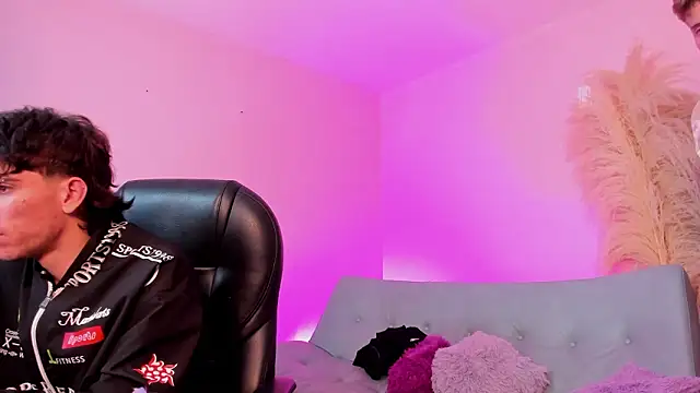 Handsomeboyss19 webcam