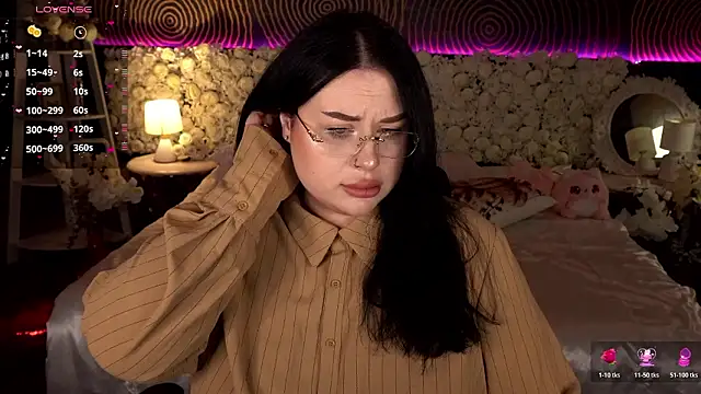 SerahMirabeli webcam