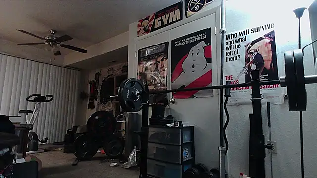 biggerisbetter12 - Biggerisbetter12's free webcam