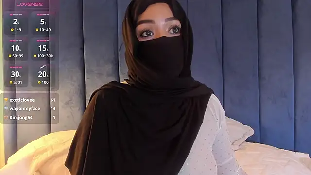 fatimarab__ (F teen) - My first naked