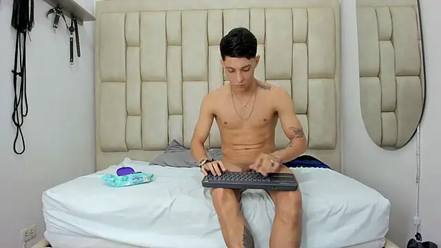 ZafiroAndFlynn webcam