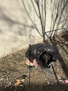 goudanlove (F teen) - 完成目标后在公园人多的地方揉奶子三分钟，支持C2C，欢迎哥哥上来调料，听话听指挥