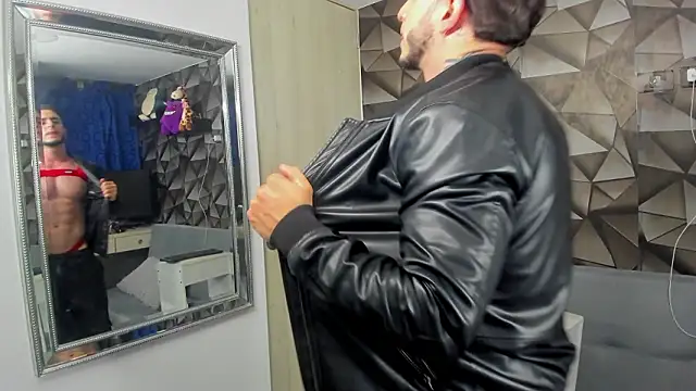 Latino_stud4u webcam