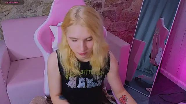 iron_adele - Iron_Adele's free webcam