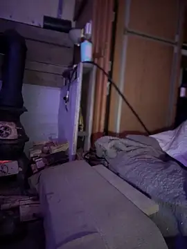 GoldenFlameGoddess webcam