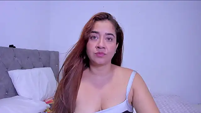 naive_natty10 webcam