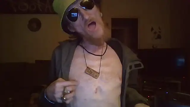 Live transgender webcam of Zzzzipman92