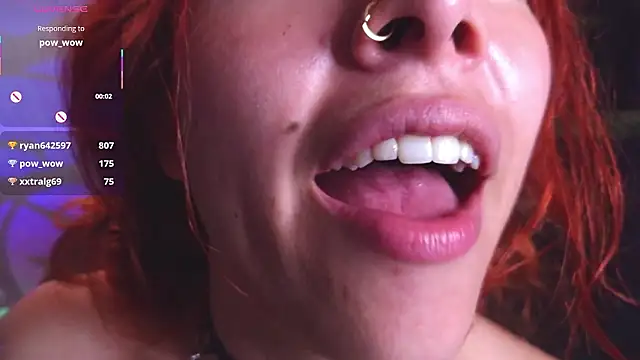 bri_von_dhara__ webcam