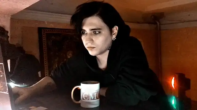 sademobeer Live Webcam on Stripchat