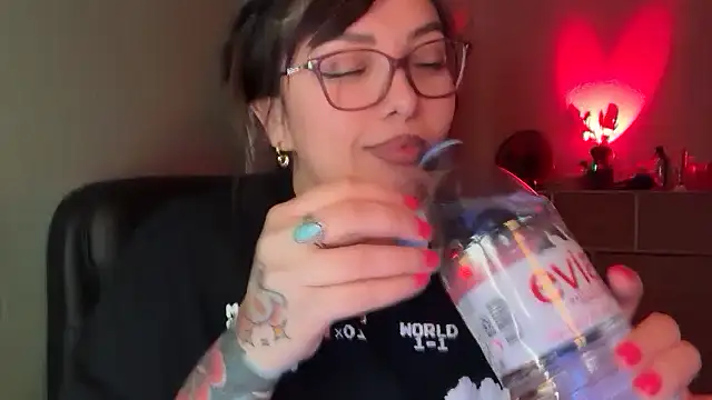 pumpkin_bunny - Pumpkin_bunny's free webcam