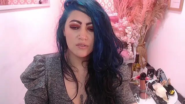 scarleth_blue webcam