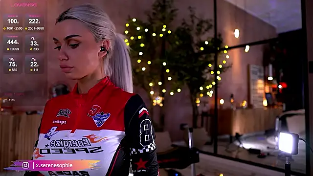 serene_sophiex (F young) - Feeling Naughty Tonight 😈 #STRIPTEASE