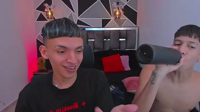 Juan_Nd_Steven Live Webcam on Stripchat