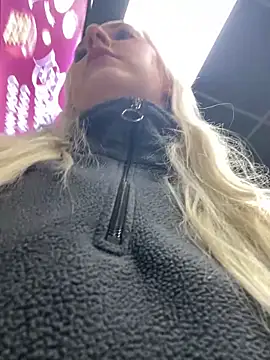 MerlinDave Live Webcam on Stripchat