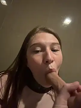 fionamurr (F teen) - spank on bare bottom 20 times hard