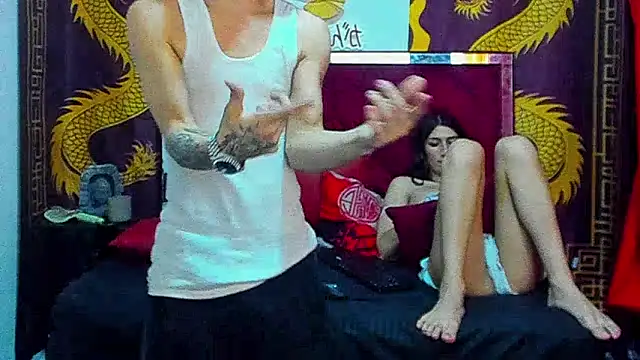 pride_couple - Pride_couple's free webcam