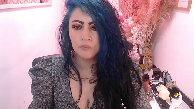 scarleth_blue webcam