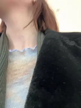 rinacat (F young) - Naked dildo play in public