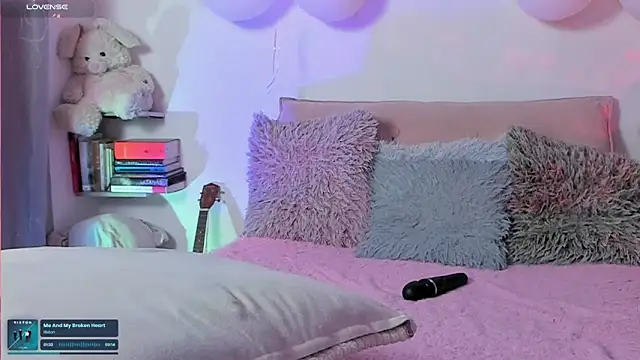 julieta_cooper20 (F young) - show ass