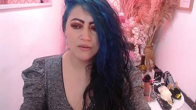 scarleth_blue webcam