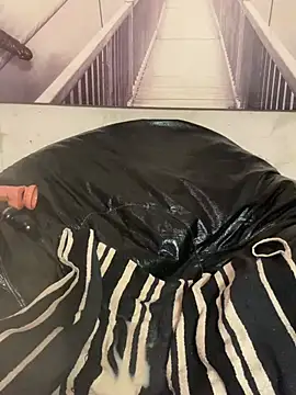 Webcam Model (SEXaddictCANDY10)  is live.Free join now!