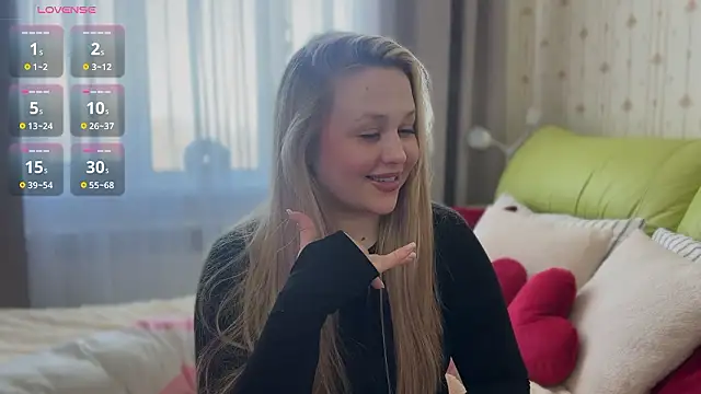 Estella_Elwood webcam