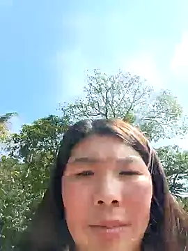 quynhkoolbae - Quynhkoolbae's free webcam