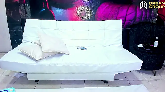 AmazingPartys webcam