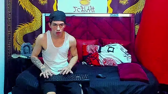 pride_couple - Pride_couple's free webcam - UK Sex Cams