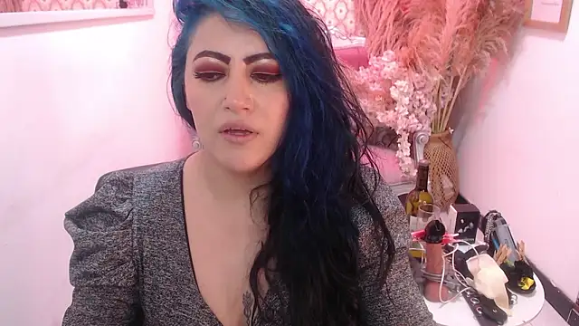 scarleth_blue webcam