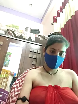 Webcam Model (Maahi-Queen)  is live.Free join now!