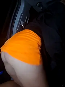 sheissomething - SheIsSomething's free webcam