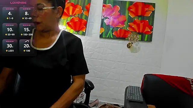 Miss_clarepocahose webcam