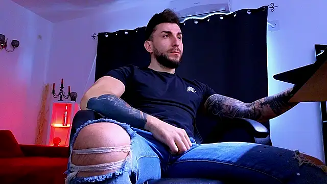 MightyAaron66 webcam