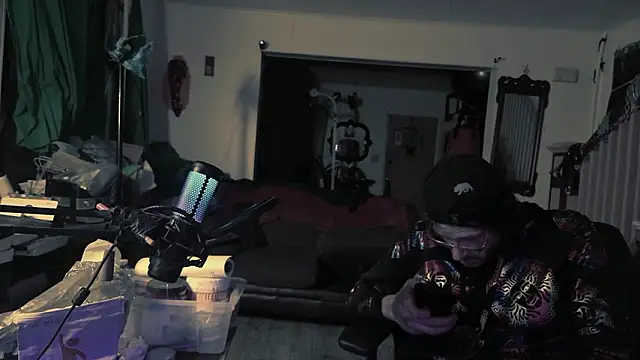 MasterDaddyCool webcam