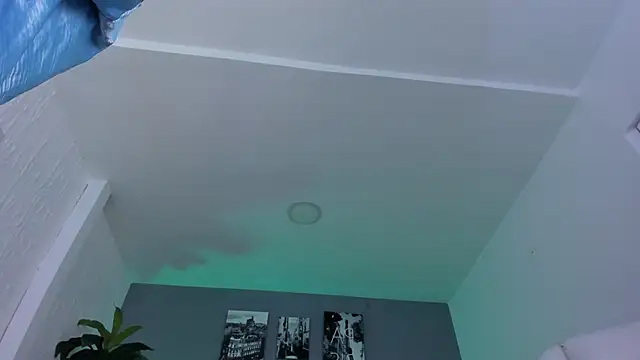 aleja_cute_ (F young) - touch pussy