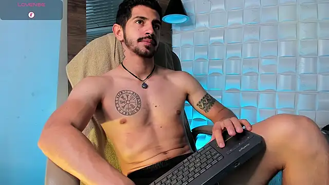 AlejandroStormm webcam